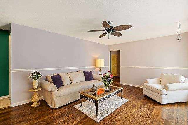 910 Division Street, Barrington, IL 60010