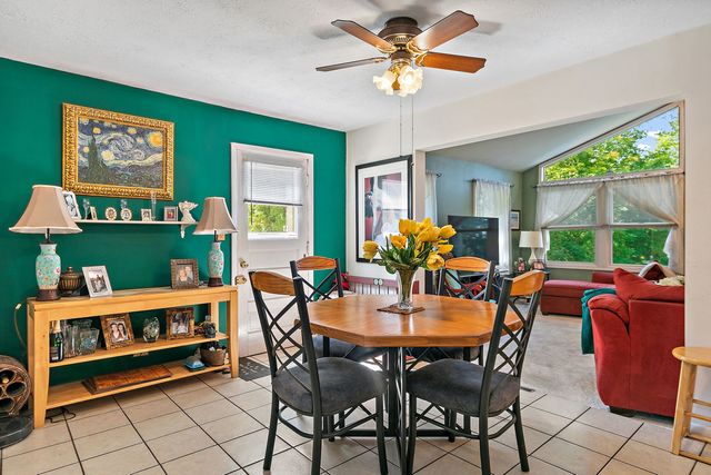 910 Division Street, Barrington, IL 60010