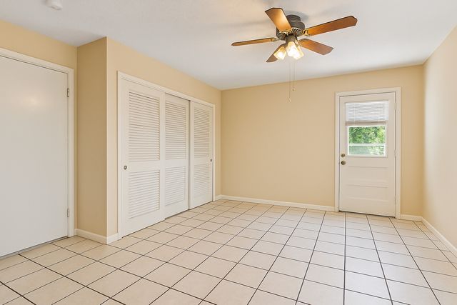 910 Division Street, Barrington, IL 60010