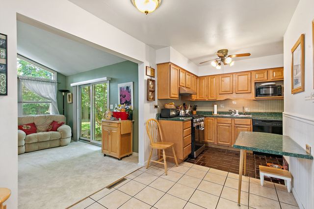 910 Division Street, Barrington, IL 60010