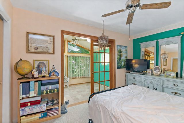 910 Division Street, Barrington, IL 60010