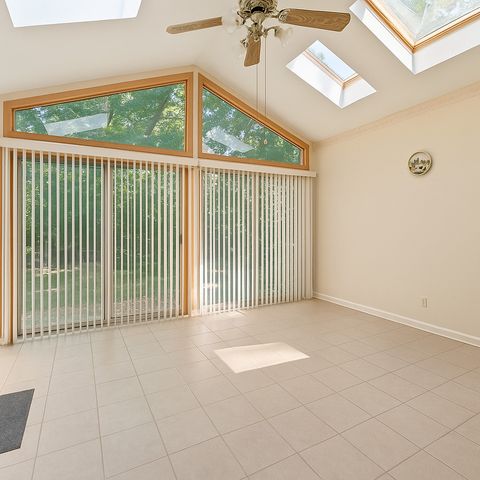 910 Division Street, Barrington, IL 60010