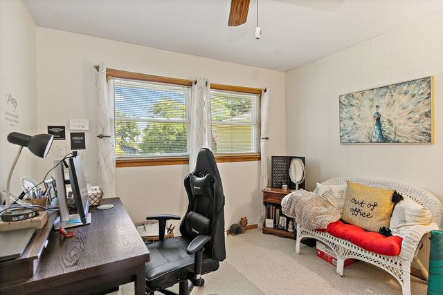 910 Division Street, Barrington, IL 60010