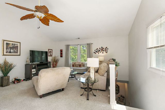 910 Division Street, Barrington, IL 60010