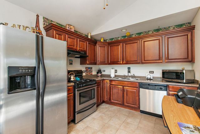 910 Division Street, Barrington, IL 60010