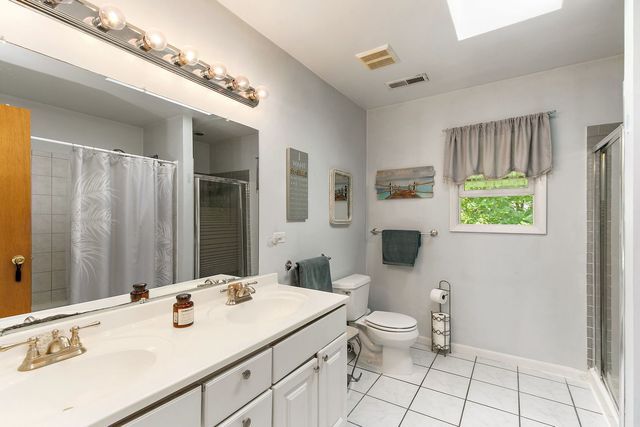 910 Division Street, Barrington, IL 60010