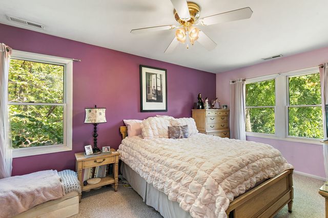 910 Division Street, Barrington, IL 60010