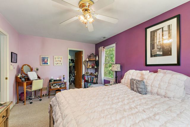 910 Division Street, Barrington, IL 60010