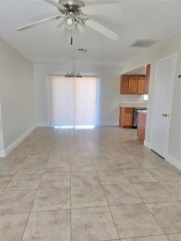 271 LA PAZ DRIVE, Kissimmee, FL 34743