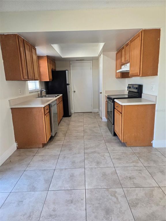 Image 4 of property listing at 271 LA PAZ DRIVE, Kissimmee, FL 34743