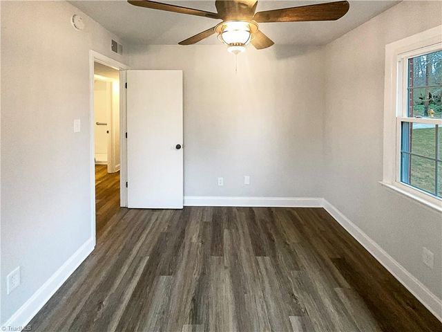 4043 Larkspur Place, Winston-salem, NC 27105