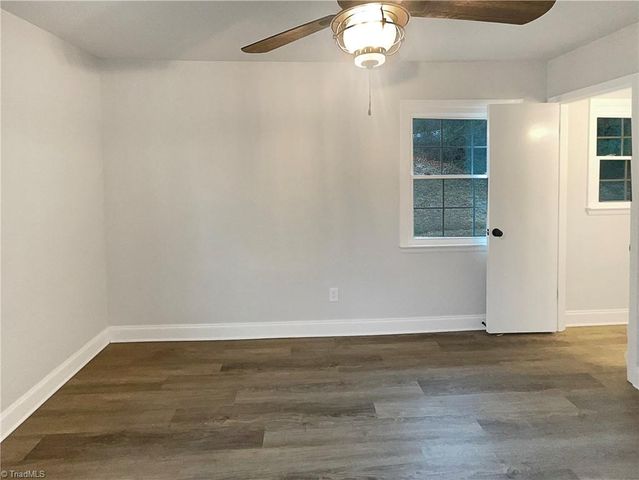 4043 Larkspur Place, Winston-salem, NC 27105