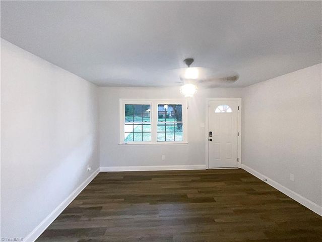 4043 Larkspur Place, Winston-salem, NC 27105