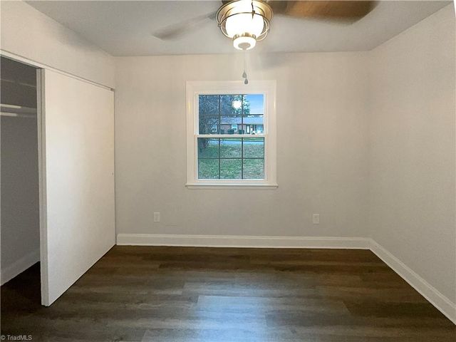 4043 Larkspur Place, Winston-salem, NC 27105