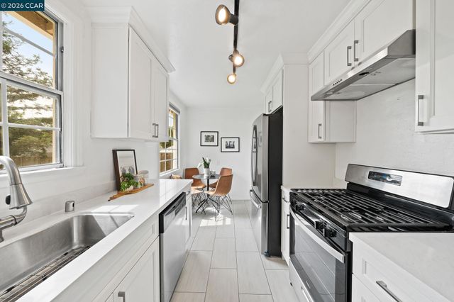 218 Hillcrest Ave., Benicia, CA 94510