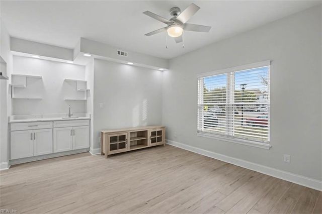 1040 Porte Harbour Arch, Hampton, VA 23664