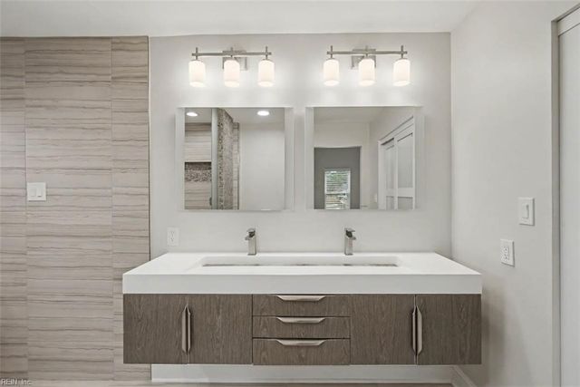 1040 Porte Harbour Arch, Hampton, VA 23664