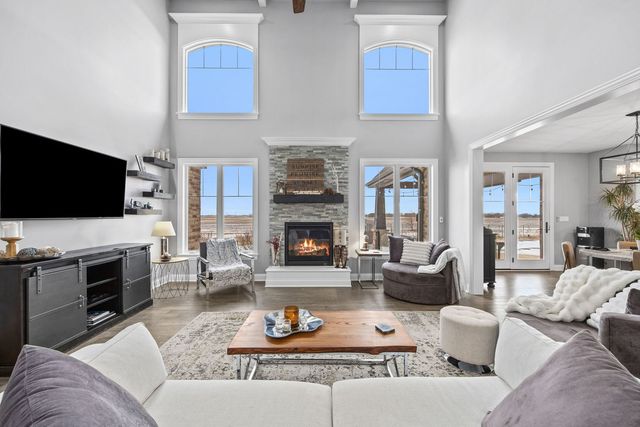 12549 S Old Farm Road, Manhattan, IL 60442