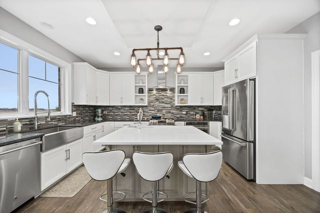 12549 S Old Farm Road, Manhattan, IL 60442