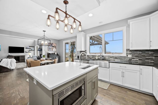 12549 S Old Farm Road, Manhattan, IL 60442