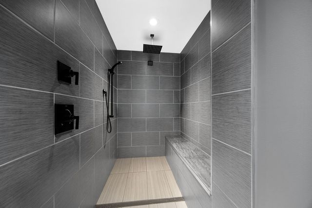 12549 S Old Farm Road, Manhattan, IL 60442