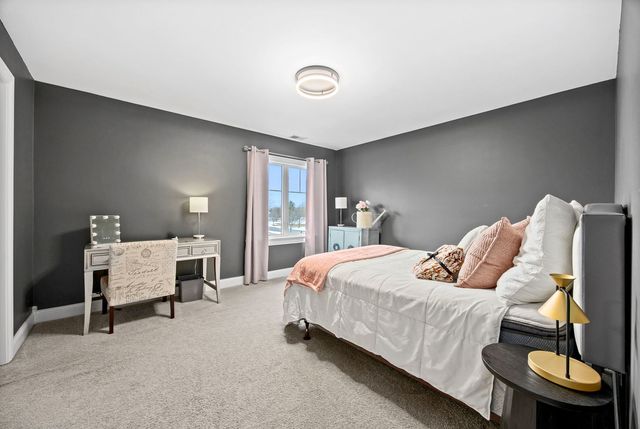 12549 S Old Farm Road, Manhattan, IL 60442