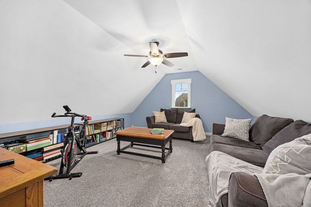 12549 S Old Farm Road, Manhattan, IL 60442