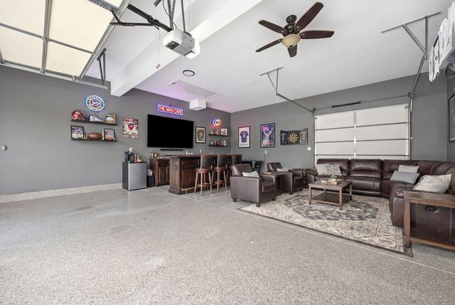 12549 S Old Farm Road, Manhattan, IL 60442