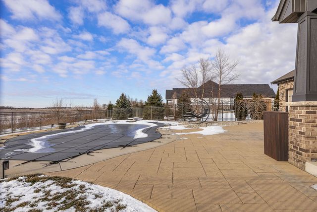 12549 S Old Farm Road, Manhattan, IL 60442