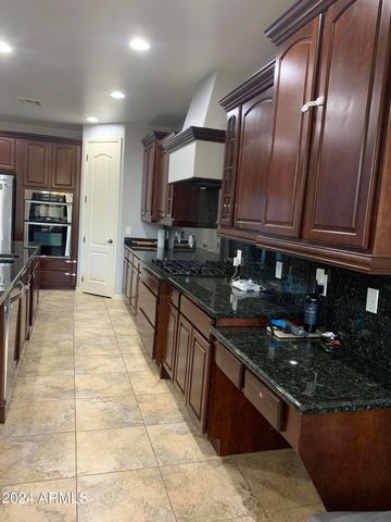 2219 E Wisteria Drive, Chandler, AZ 85286