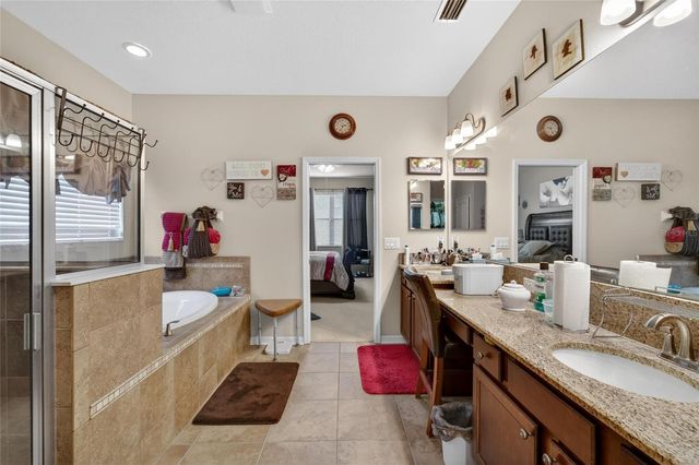 32138 OAK GLEN DRIVE, San Antonio, FL 33576