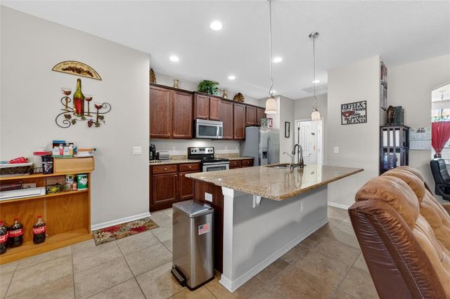 32138 OAK GLEN DRIVE, San Antonio, FL 33576