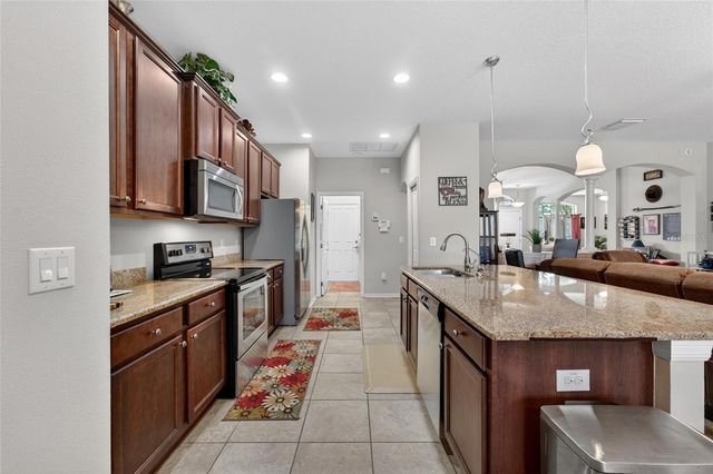 32138 OAK GLEN DRIVE, San Antonio, FL 33576