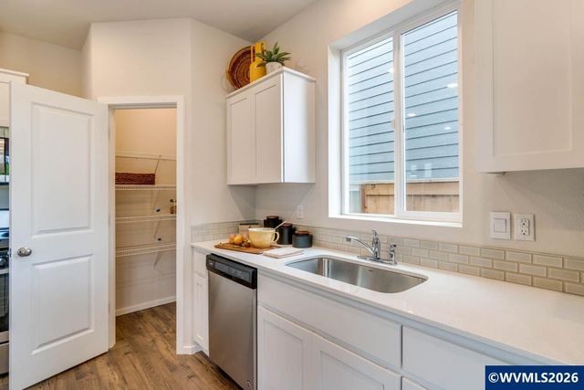 4957 Dilling Av NE, Salem, OR 97301