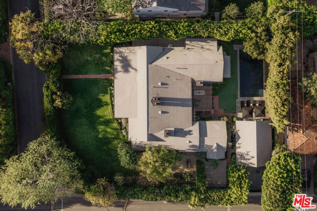 250 S Chadbourne Avenue, Los Angeles, CA 90049