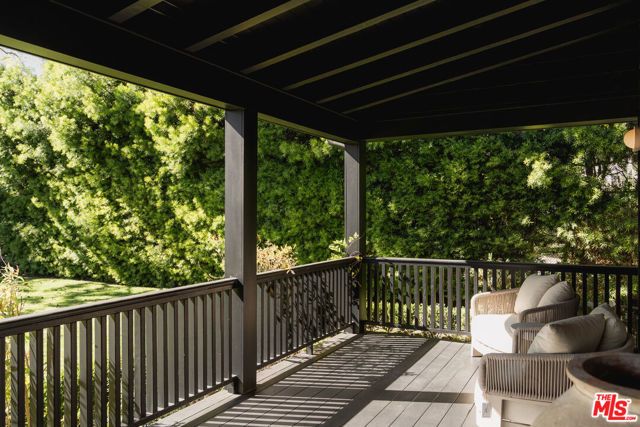 250 S Chadbourne Avenue, Los Angeles, CA 90049