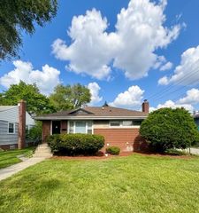 461 Clyde Avenue, Calumet City, IL 60409