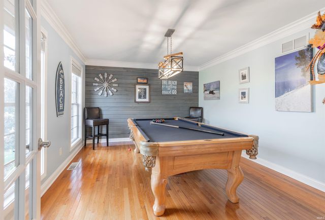 8994 Calvin Circle, Newburgh, IN 47630