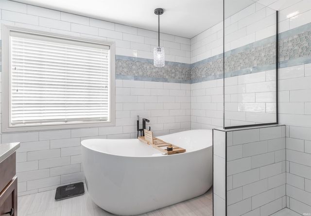 8994 Calvin Circle, Newburgh, IN 47630