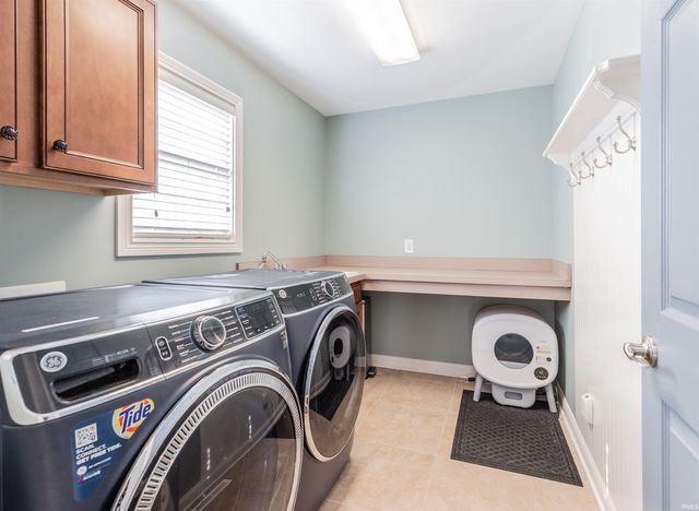 8994 Calvin Circle, Newburgh, IN 47630