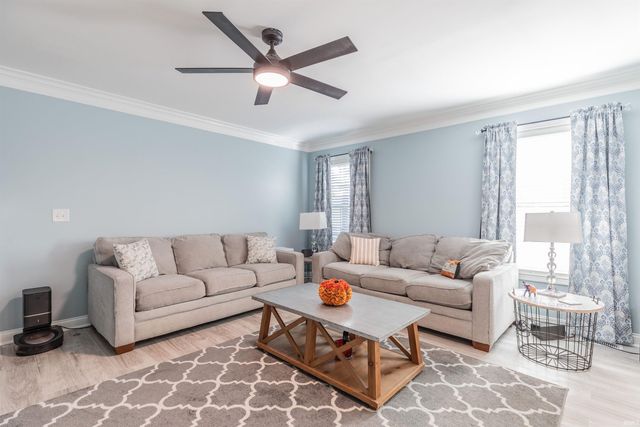 8994 Calvin Circle, Newburgh, IN 47630