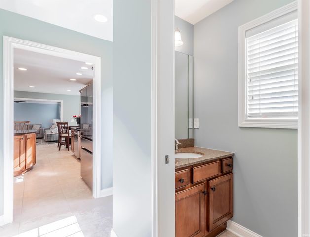 8994 Calvin Circle, Newburgh, IN 47630