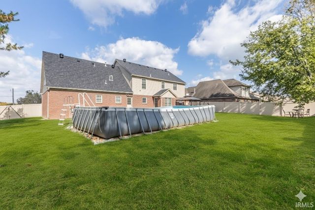 8994 Calvin Circle, Newburgh, IN 47630