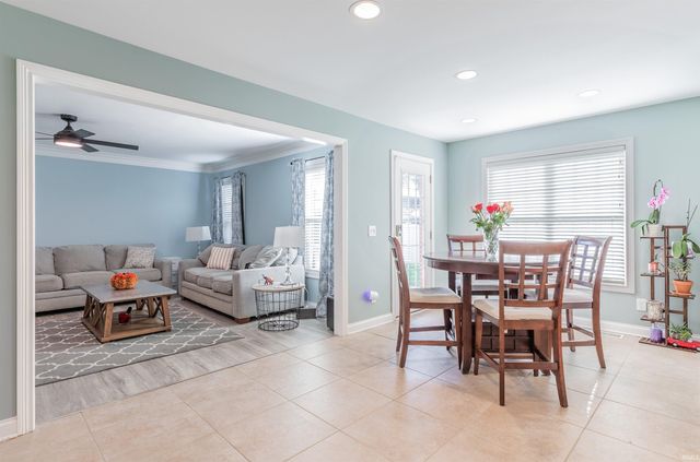 8994 Calvin Circle, Newburgh, IN 47630