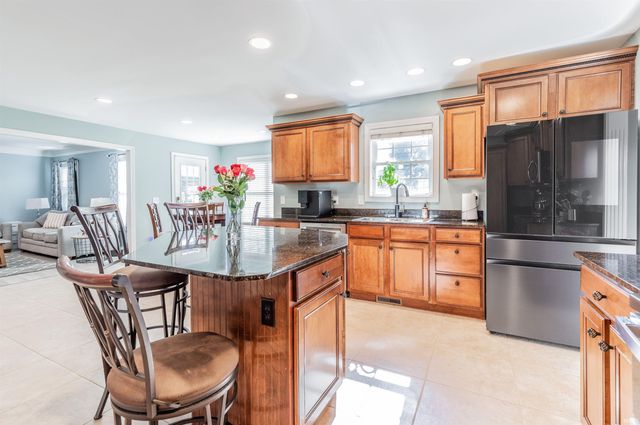 8994 Calvin Circle, Newburgh, IN 47630