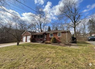 9550 Laurel Ave, North Huntingdon, PA 15642