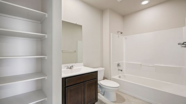 4237 Via De Ventura, Santa Fe, NM 87507