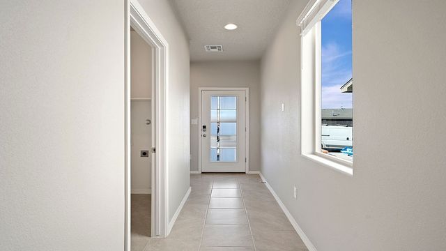 4237 Via De Ventura, Santa Fe, NM 87507