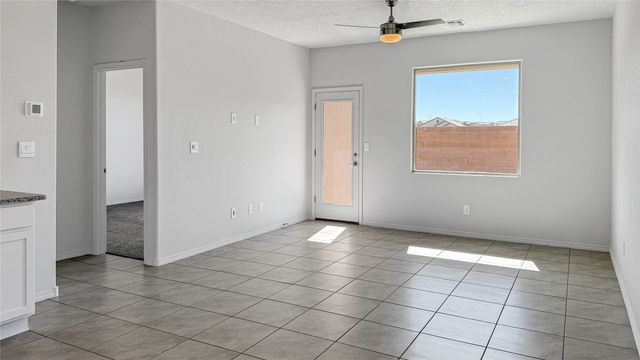 4237 Via De Ventura, Santa Fe, NM 87507