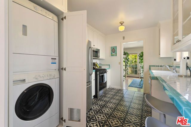 924 Maltman Avenue, Los Angeles, CA 90026